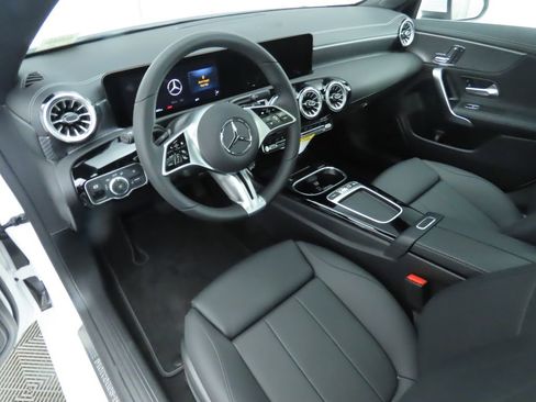 Certified 2025 Mercedes-Benz CLA 250 image 10