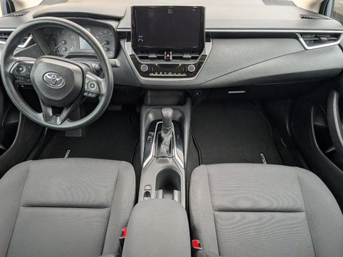 Used 2023 Toyota Corolla LE image 4
