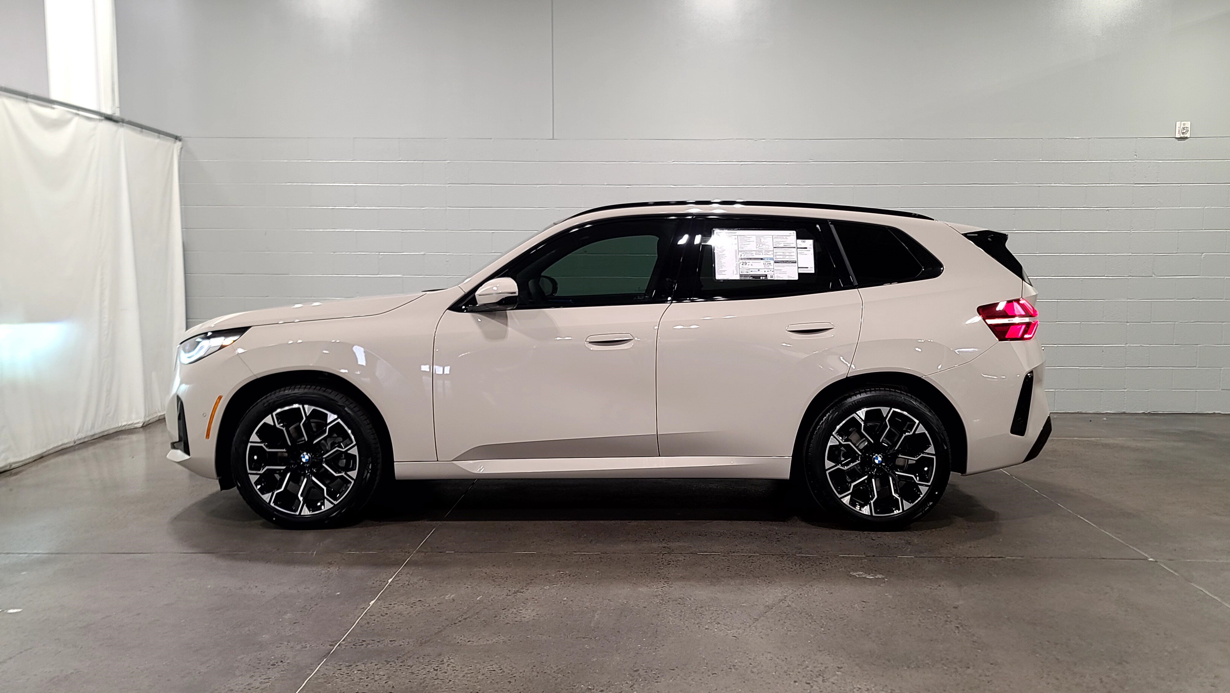 Used 2026 BMW X3 xDrive30i w/ Premium Package AWD/4WD image 5