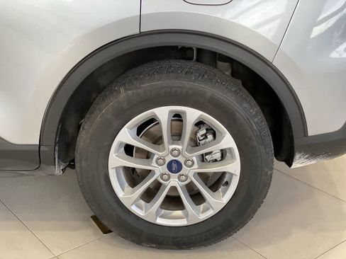 Used 2021 Ford Escape SE w/ Cold Weather Package image 13