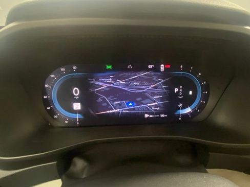 Used 2025 Volvo XC40 B5 Ultra image 16