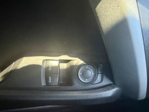 Used 2022 Chevrolet Camaro LT RWD image 23