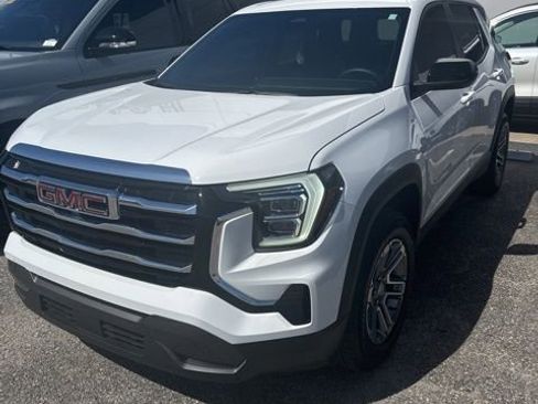 Used 2025 GMC Terrain Elevation image 3