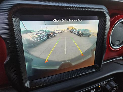 Used 2021 Jeep Wrangler Unlimited Rubicon image 25