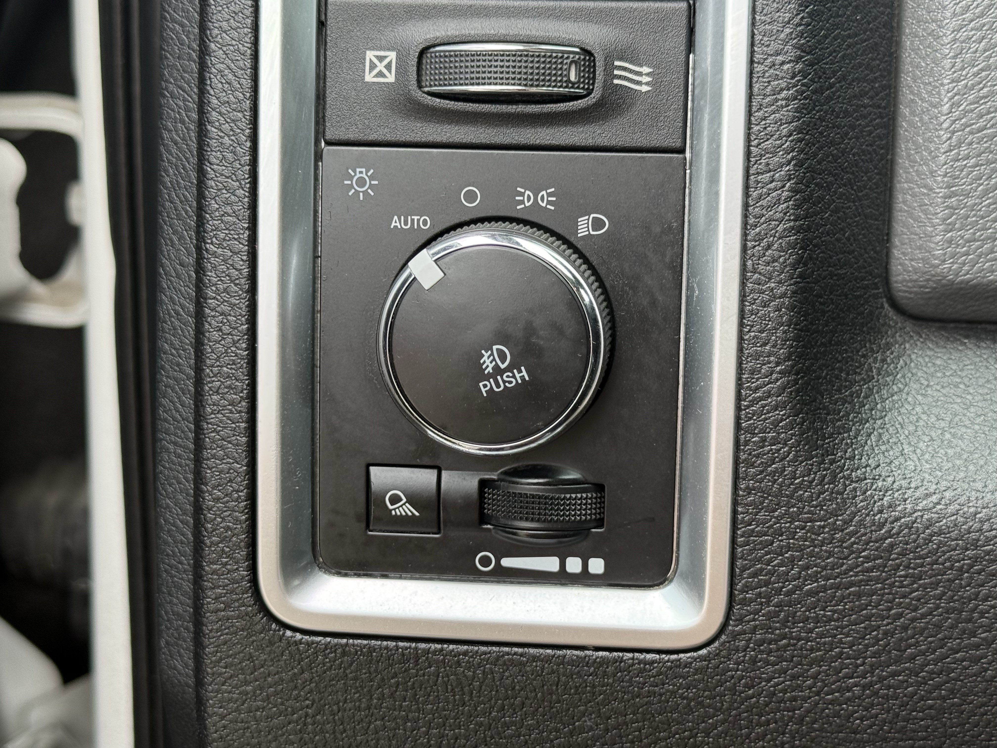 Used 2017 RAM 1500 Big Horn AWD/4WD image 24