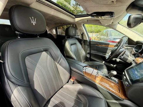 Used 2017 Maserati Quattroporte S RWD image 32