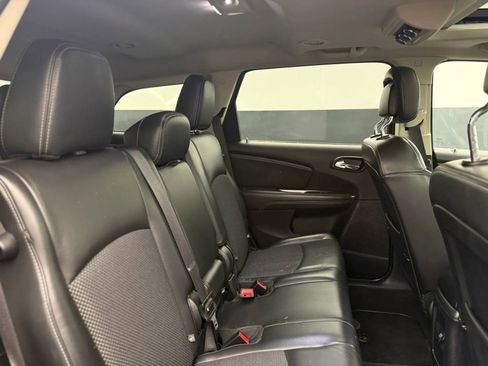 Used 2020 Dodge Journey Crossroad FWD image 23
