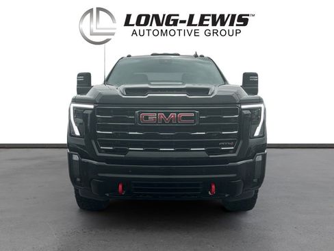 Used 2024 GMC Sierra 2500 AT4 w/ AT4 Premium Plus Package AWD/4WD image 11