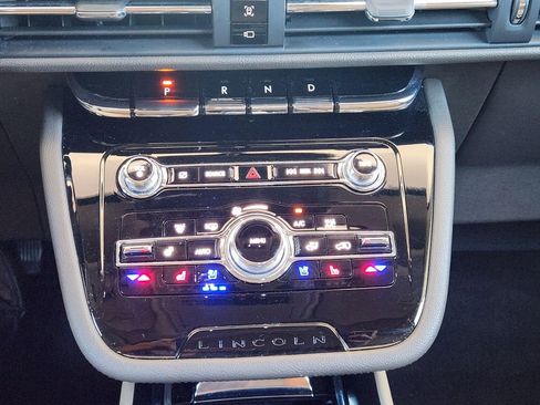 Used 2022 Lincoln Corsair Reserve w/ Equipment Group 201A image 16