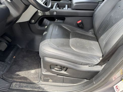 Used 2020 Land Rover Defender 110 S image 24