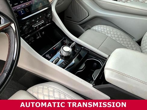 Used 2022 Jeep Grand Cherokee Summit w/ Luxury Tech Group V AWD/4WD image 18