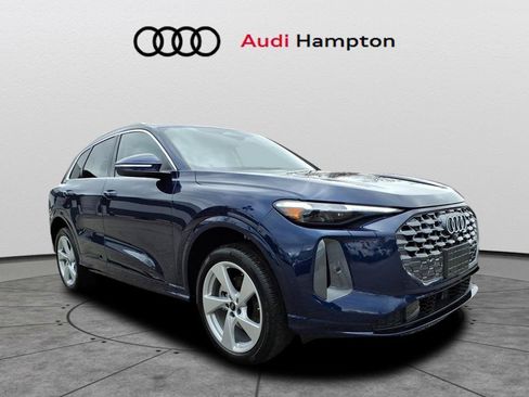 Used 2025 Audi Q5 Premium Plus AWD/4WD image 3