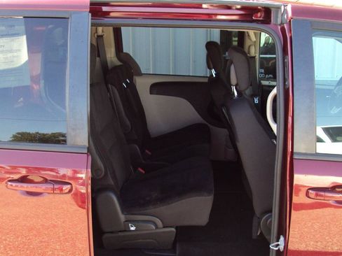 Used 2017 Dodge Grand Caravan SE w/ Power Window Group image 10