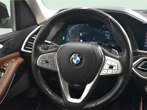 Used 2021 BMW X7 xDrive40i w/ Parking Assistance Package image 17