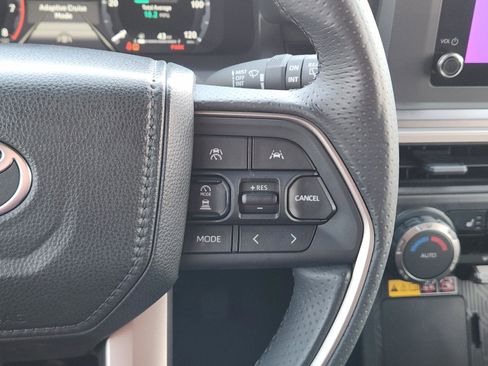 Used 2025 Toyota 4Runner TRD Off-Road image 34