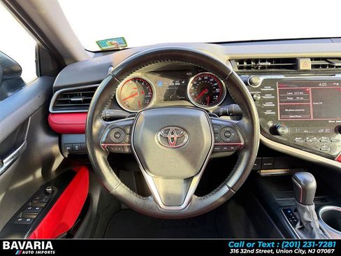 Used 2020 Toyota Camry XSE image 13