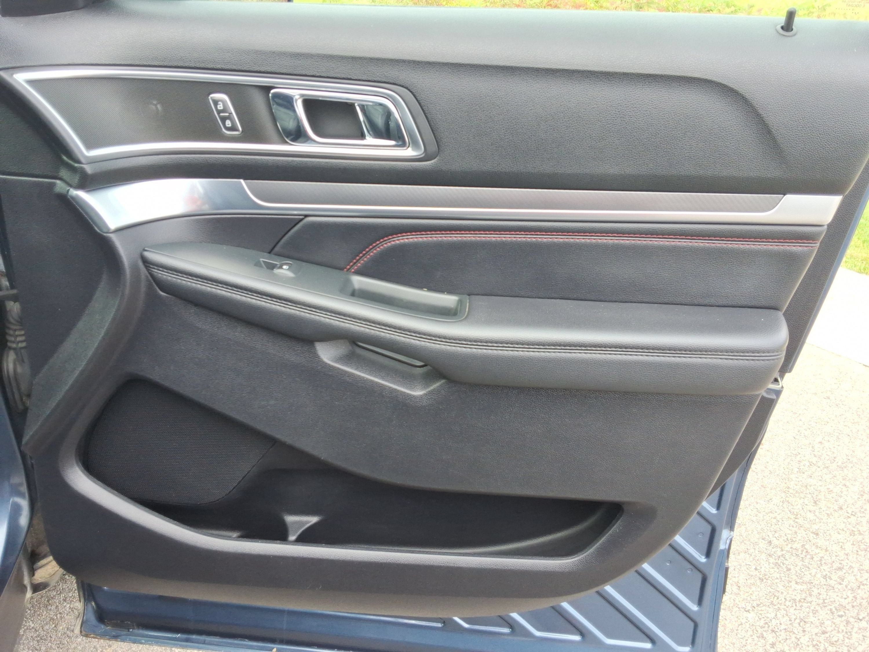 Used 2019 Ford Explorer Sport w/ Equipment Group 401A AWD/4WD image 50