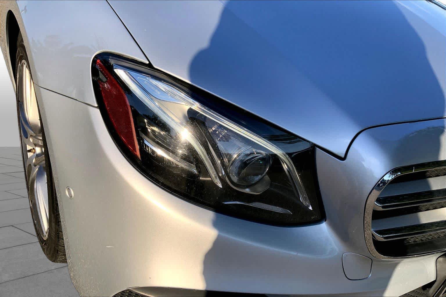 Certified 2017 Mercedes-Benz E 300 4MATIC image 27
