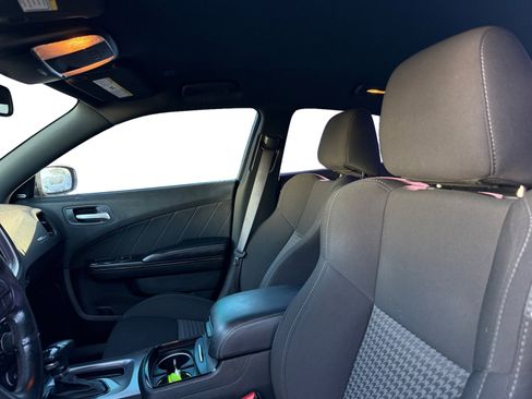 Used 2021 Dodge Charger R/T w/ Blacktop Package image 10