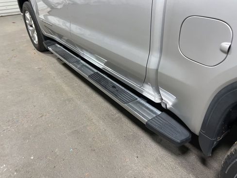 Used 2021 GMC Sierra 1500 SLT image 19