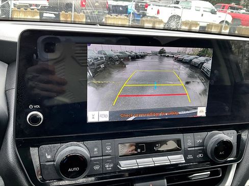 Used 2025 Toyota Grand Highlander FWD image 14