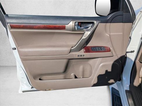 Used 2010 Lexus GX 460 image 23
