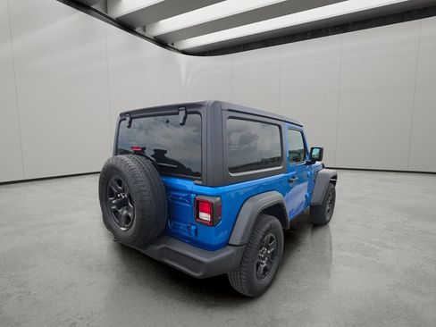 Used 2024 Jeep Wrangler Sport AWD/4WD image 5
