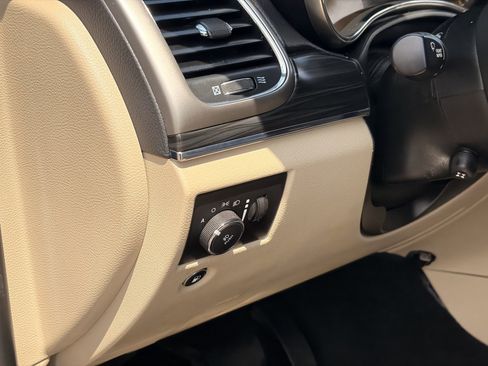 Used 2020 Jeep Grand Cherokee Limited w/ Luxury Group II RWD image 20