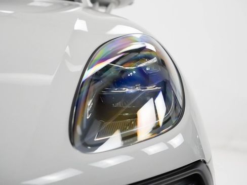 New 2026 Porsche Macan S image 6