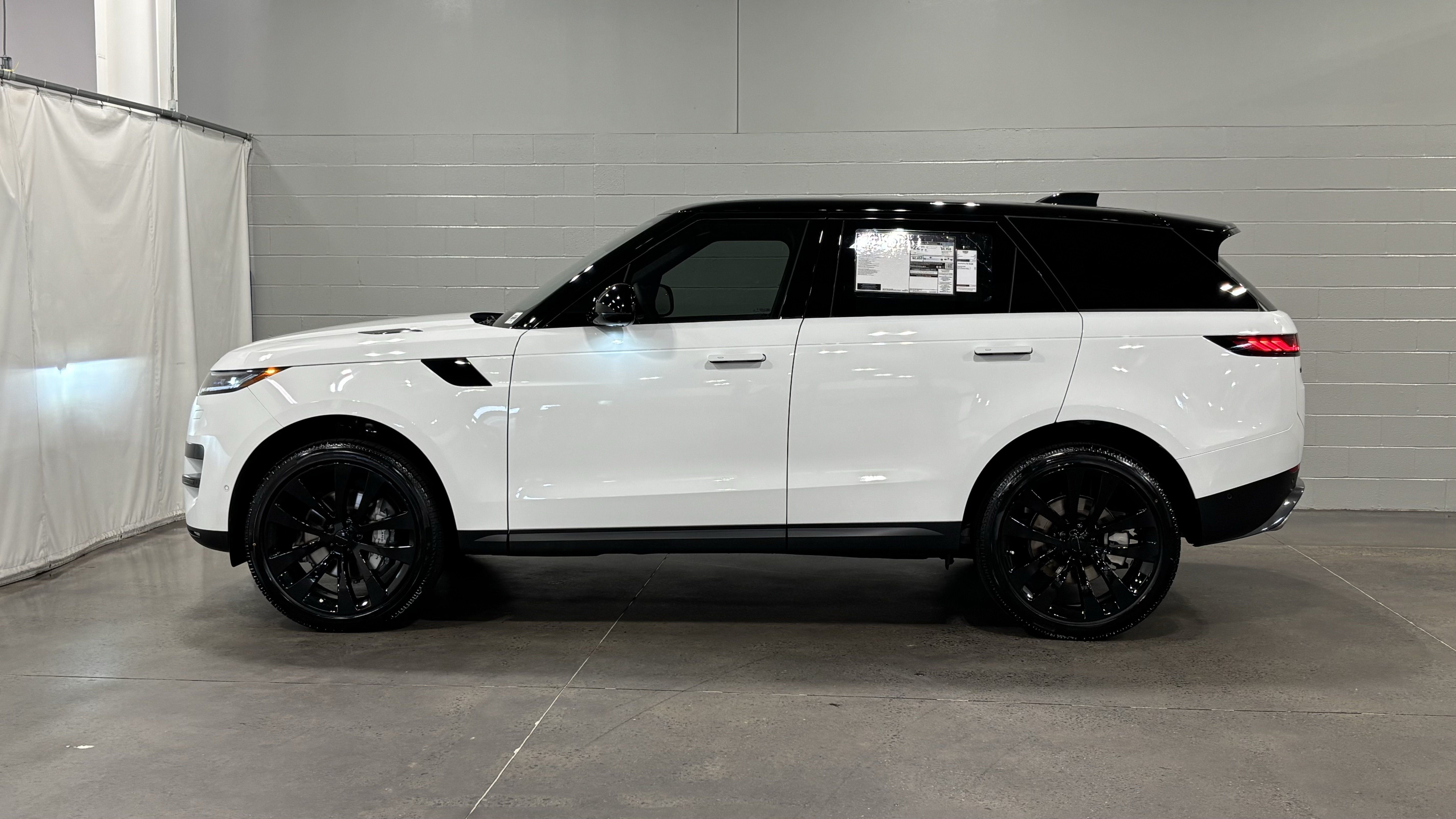 New 2026 Land Rover Range Rover Sport SE AWD/4WD image 7