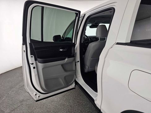 Certified 2025 Honda Ridgeline RTL image 16