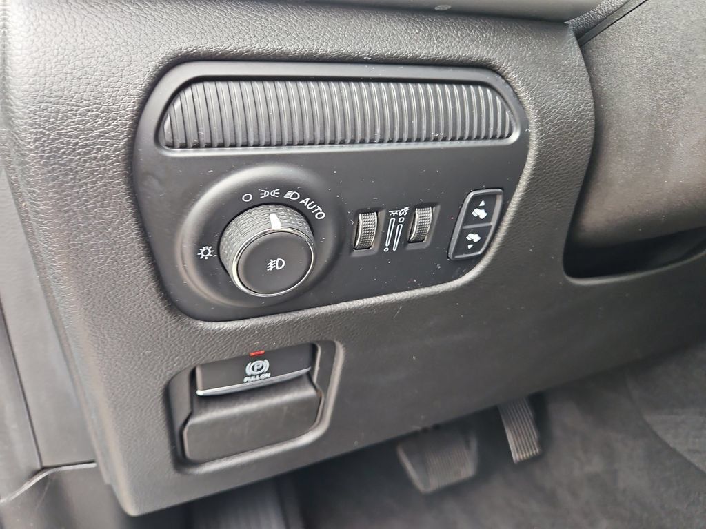 Used 2024 Jeep Wagoneer Series II w/ Flexible Seating Group AWD/4WD image 25