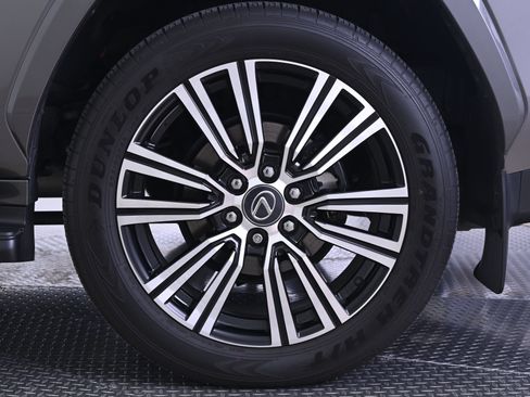 Used 2026 Lexus LX 700h Luxury AWD/4WD image 12