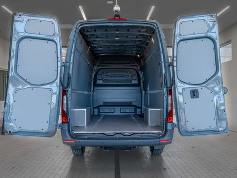 New 2025 Mercedes-Benz Sprinter 2500 image 15