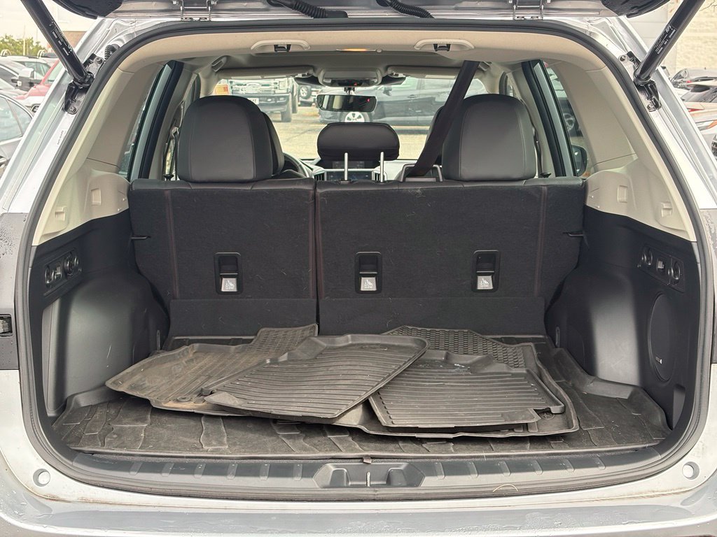 Used 2023 Subaru Forester Limited AWD/4WD image 6