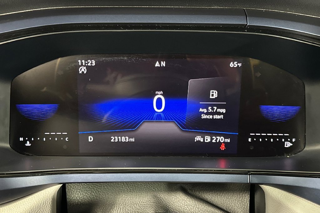 Used 2024 Volkswagen Taos SE w/ Panoramic Sunroof Package FWD image 30