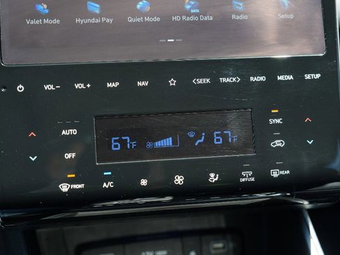 Used 2023 Hyundai Tucson Limited AWD/4WD image 29