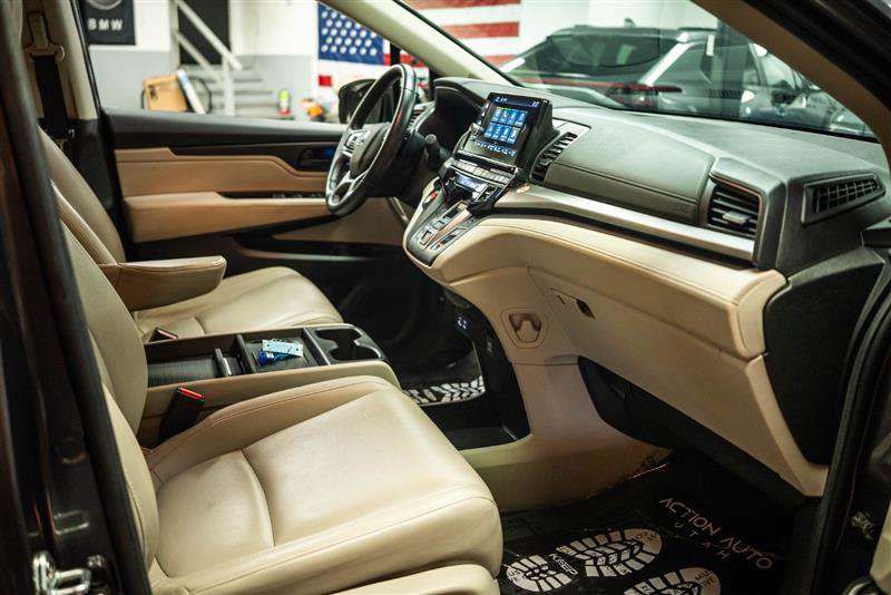 Used 2025 Honda Odyssey Touring image 13