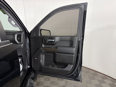 Used 2020 Chevrolet Silverado 1500 LT Trail Boss image 39