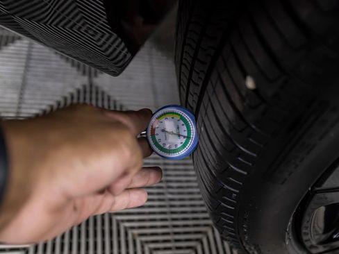 Used 2025 Land Rover Range Rover SE image 45