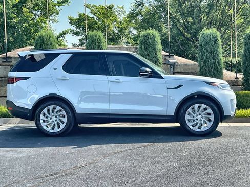 Used 2026 Land Rover Discovery S AWD/4WD image 6