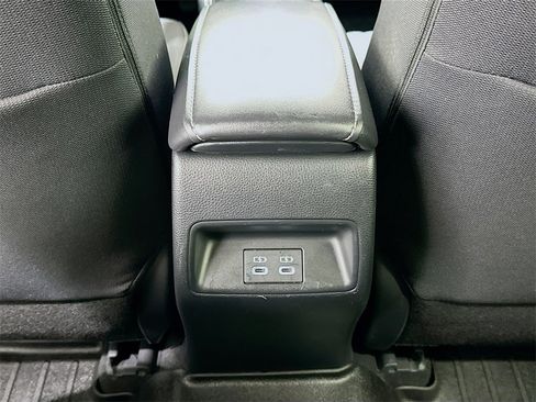 Used 2023 Toyota Corolla SE image 24