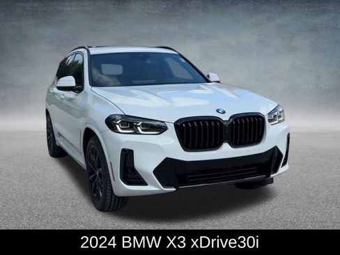 Used 2024 BMW X3 xDrive30i w/ Premium Package AWD/4WD image 3