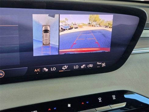 Used 2025 Buick Enclave Preferred w/ Power Package image 13