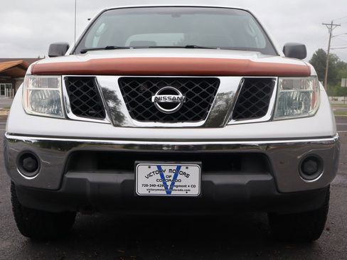 Used 2006 Nissan Frontier SE w/ (P01) Power Pkg AWD/4WD image 13