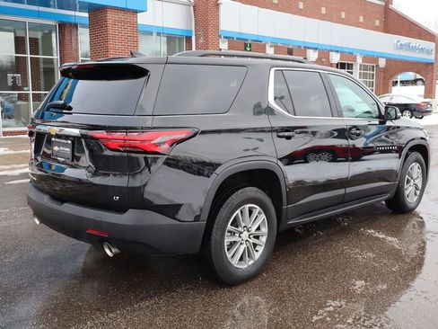 Used 2023 Chevrolet Traverse LT image 36