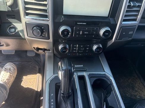 Used 2015 Ford F150 Lariat w/ Equipment Group 502A Luxury AWD/4WD image 27