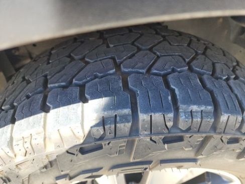 Used 2022 Nissan Pathfinder SL image 4