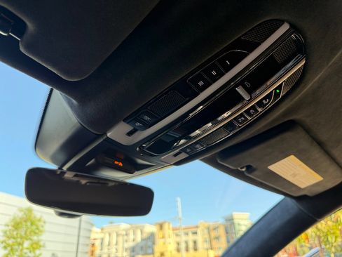 Certified 2023 Porsche Cayenne Turbo AWD/4WD image 18