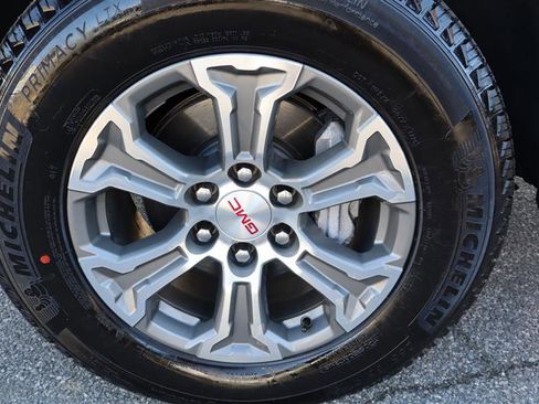 Used 2026 GMC Sierra 1500 SLT image 30